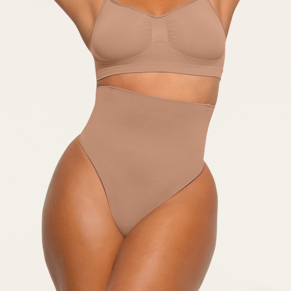 SKIMS Seamless Shapewear in Nude/SIENNA